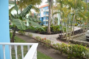 Property grounds - bavaro vacaciones in palmsuits

s (Barrio Los Corales)