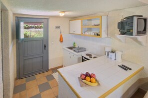 Private kitchen - Lefkes Apartments (Corfu)
