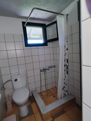 Bathroom - Lefkes Apartments (Corfu)