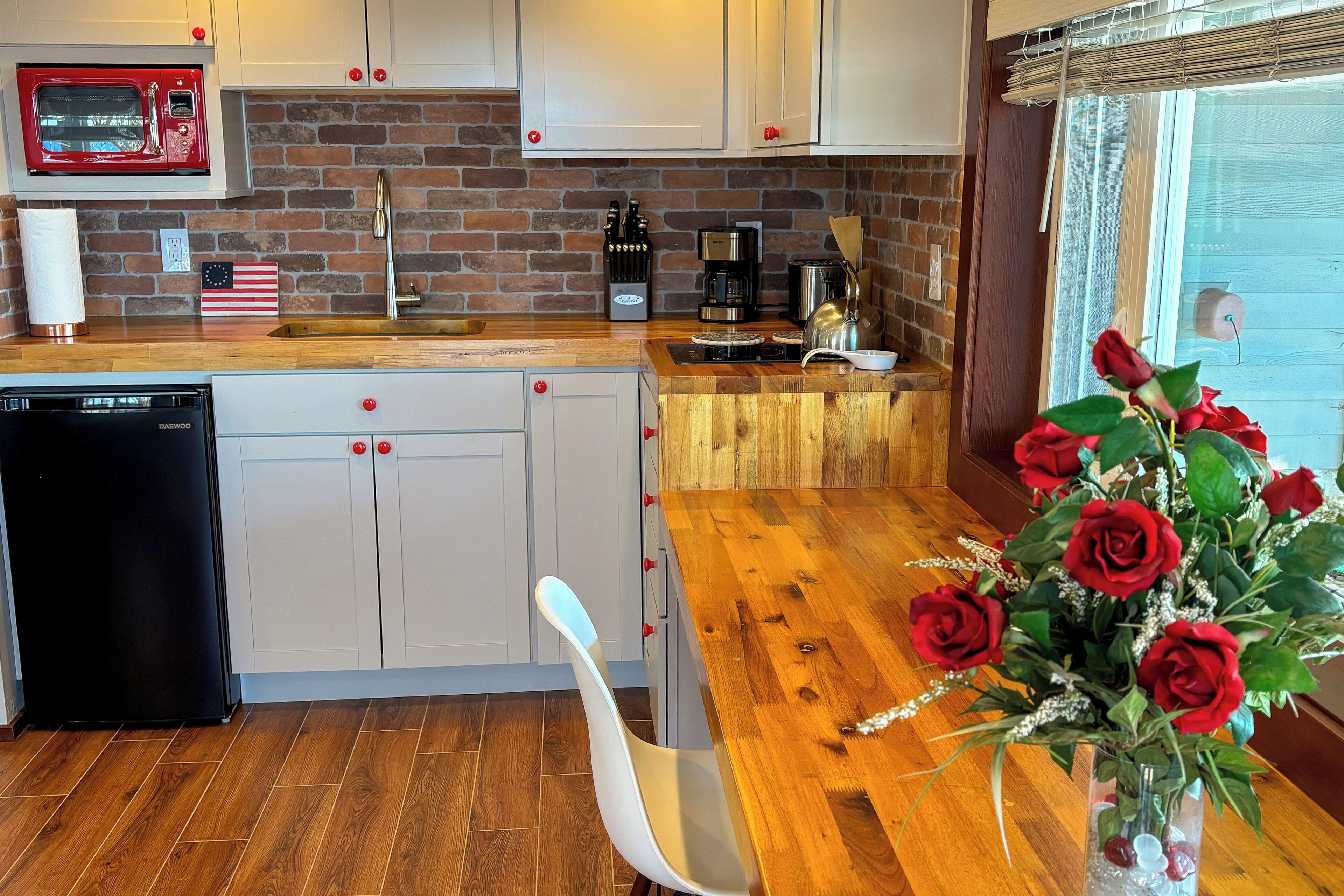 雪櫃、微波爐、爐具、咖啡機/沖茶器