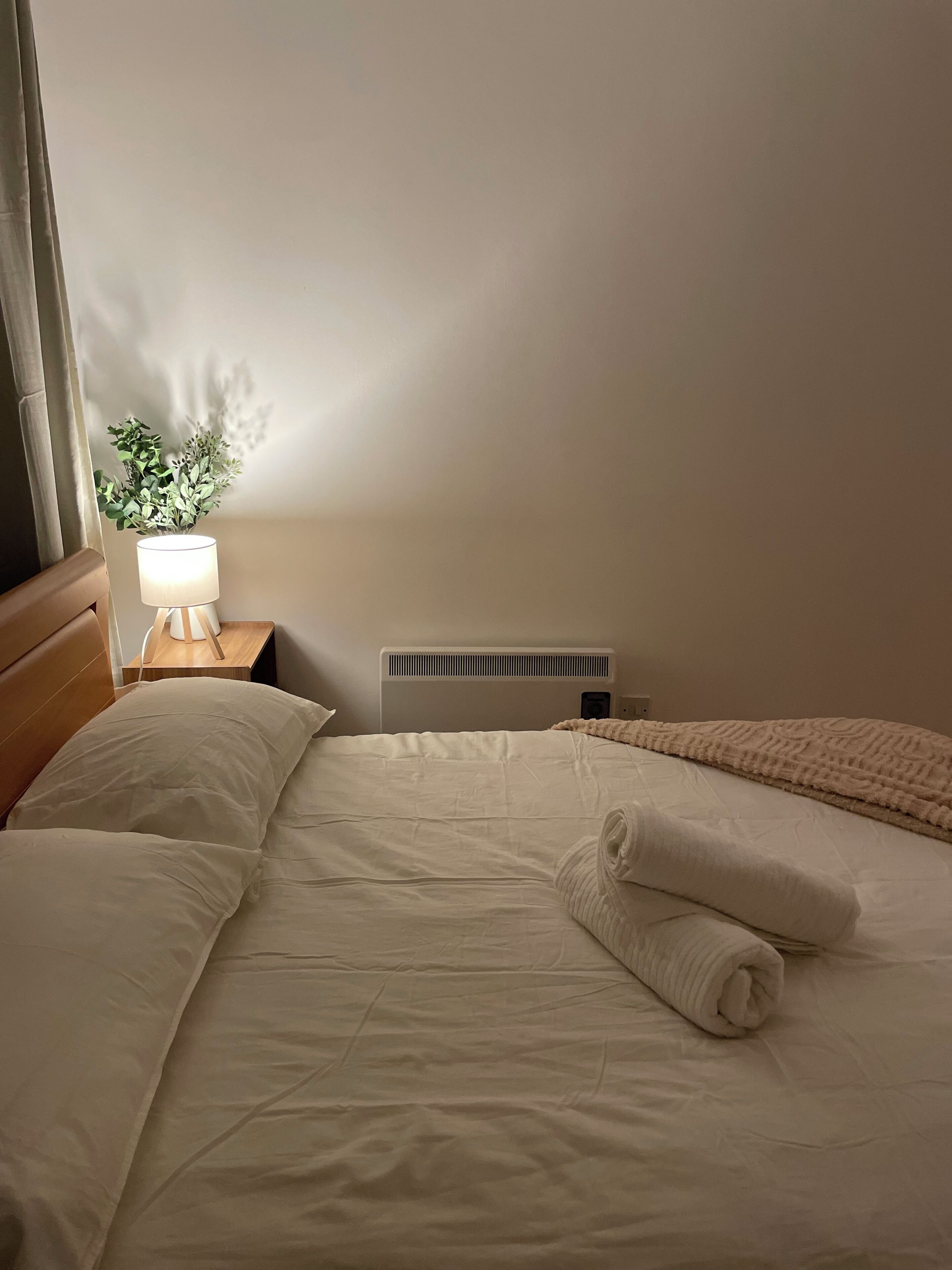 1 dormitori, planxa i posts de planxar, wifi gratuïta i roba de llit 