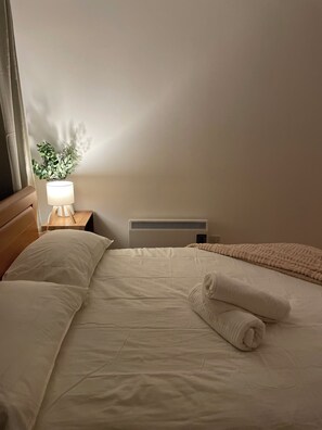 1 Schlafzimmer, Bügeleisen/Bügelbrett, kostenloses WLAN, Bettwäsche