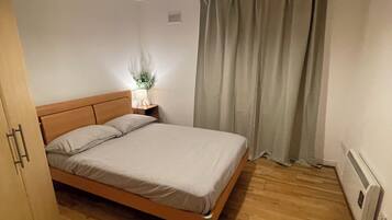 1 Schlafzimmer, Bügeleisen/Bügelbrett, kostenloses WLAN, Bettwäsche