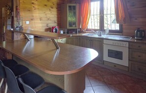 Fridge, oven, stovetop, coffee/tea maker - Gorgeous home in Osieki with house sea view (Osieki)