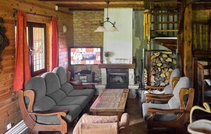 TV, fireplace - Gorgeous home in Osieki with house sea view (Osieki)