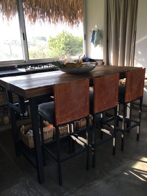 Dining - Casa Malanah, with mega garden and direct access to the beach and lagoon! (palma sola)