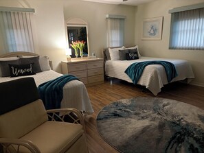 2 Schlafzimmer, Schreibtisch, Bügeleisen/Bügelbrett, kostenloses WLAN