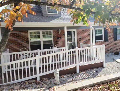 Valley - 9 Beds, 3 TVs, Sleeps 14 - Luxury Stay.