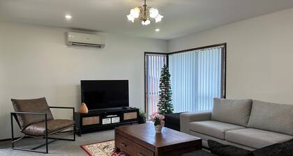 Carnoustie Calm- A Cosy Wattle Downs Home