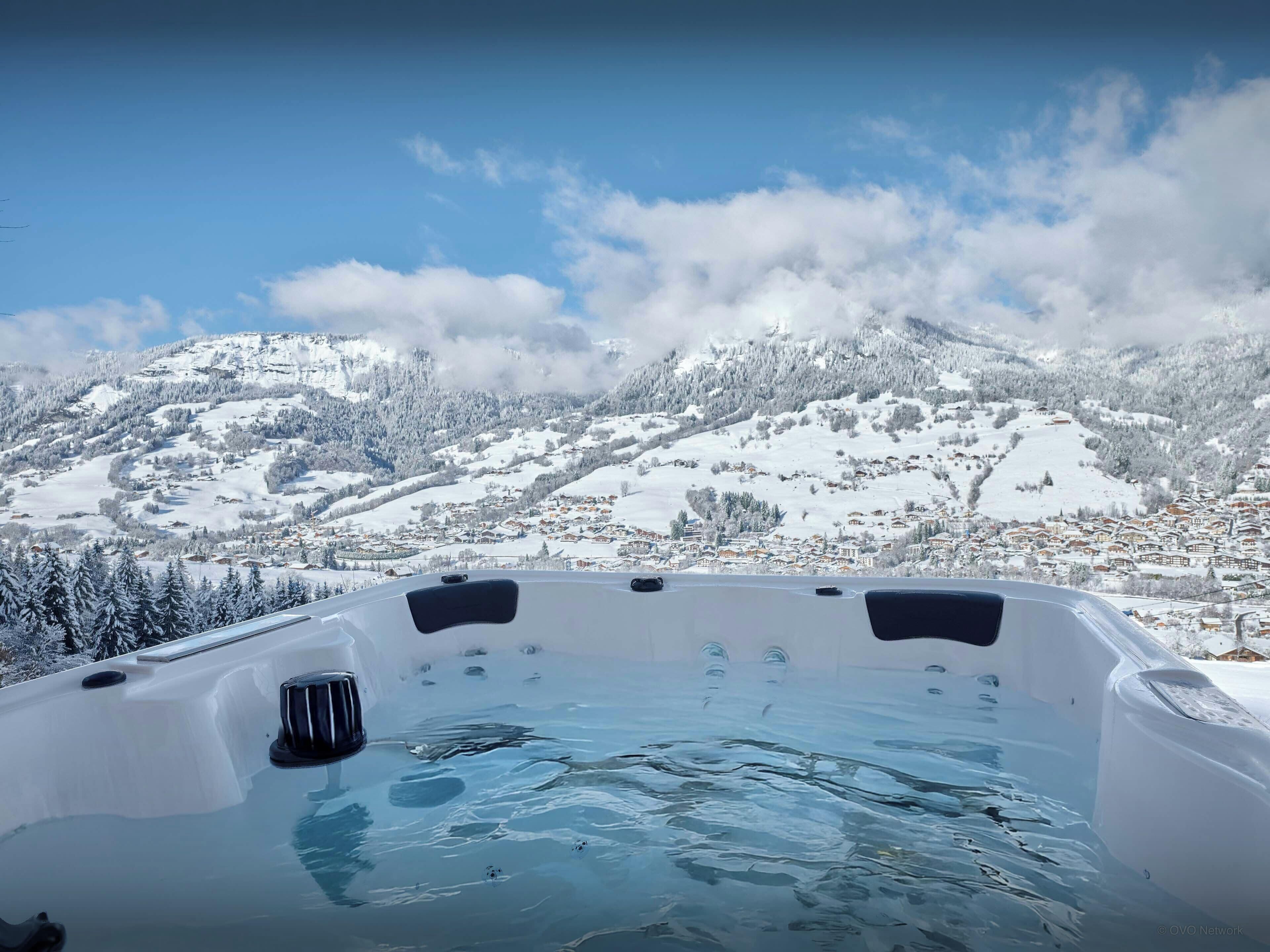 Bain à remous extérieur