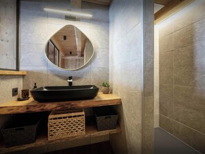 Shower, hair dryer, towels