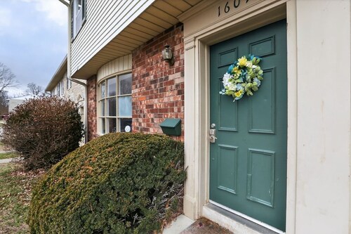 Dorchester Village Condo Near Indiana University