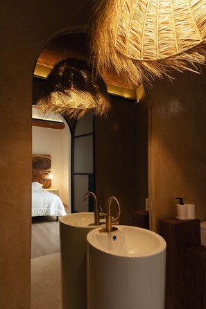 Iron/ironing board, WiFi, bed sheets - Oasis with Swimming Pool in the Heart of Oaxaca (Oax.)