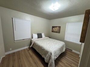 3 間睡房、Wi-Fi、床單