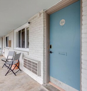 Exterior detail - Stylish Studio with Pool-Walkable to Dining & Bars (Nashville)