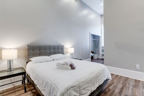 WiFi, bed sheets - Updated 1BR in East Nash-Historic Church Building (Nashville)