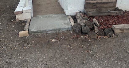 Cozy 1-bedroom studio in charming Grants perfect for your getaway