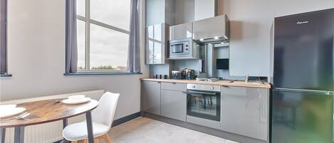 經典公寓 | 書桌、筆電工作空間、遮光布/窗簾、隔音