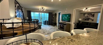 Relaxing 3 Bd 2 Br Condo w/ Heated Poll - Hot Tub - Tennis & Pickleball Court