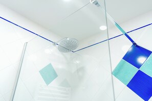 Junior-Apartment, Meerblick | Zimmersafe, kostenloses WLAN