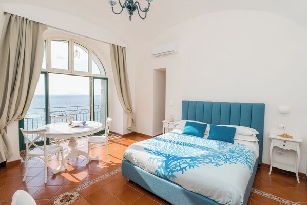 Deluxe Apartment, Sea View - DIPINTO APARTMENTS (Meta)