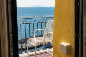 Deluxe Apartment, Sea View - DIPINTO APARTMENTS (Meta)