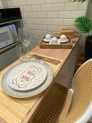 Dining - Studio Beach Copacabana - 5 min from the beach - Wi-Fi - 5 min from the subway - Brand New (Rio de Janeiro)