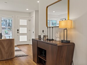 Interior - Magnolia Hill Cottage- Historcial Downtown Hot Springs District (Hot Springs)