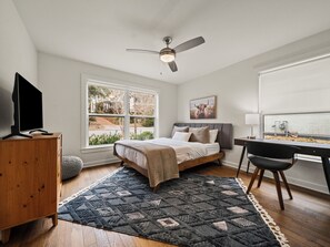 3 habitaciones, tabla de planchar con plancha, wifi y ropa de cama 