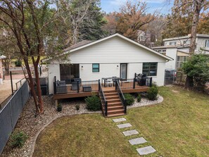 Terrace/patio - Magnolia Hill Cottage- Historcial Downtown Hot Springs District (Hot Springs)