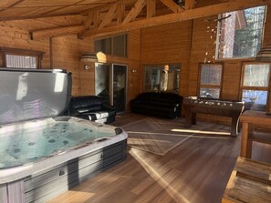 Indoor spa tub - Private 2-BR Forest Suite | Hot Tub • Pond • 17 Acres of Peace (Bragg Creek)