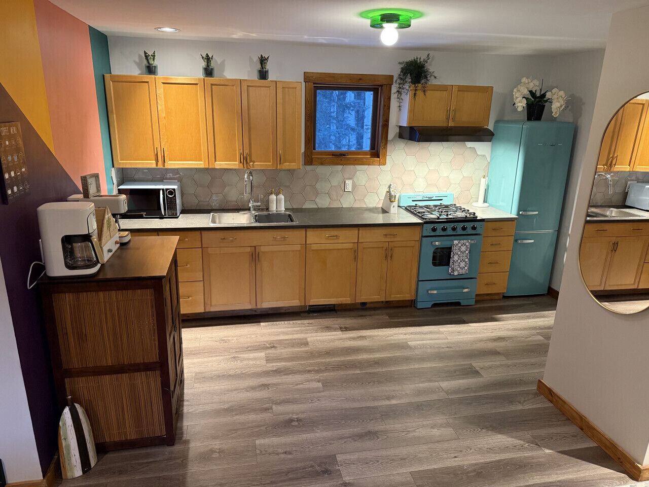 冰箱、微波炉、烤箱、炉灶