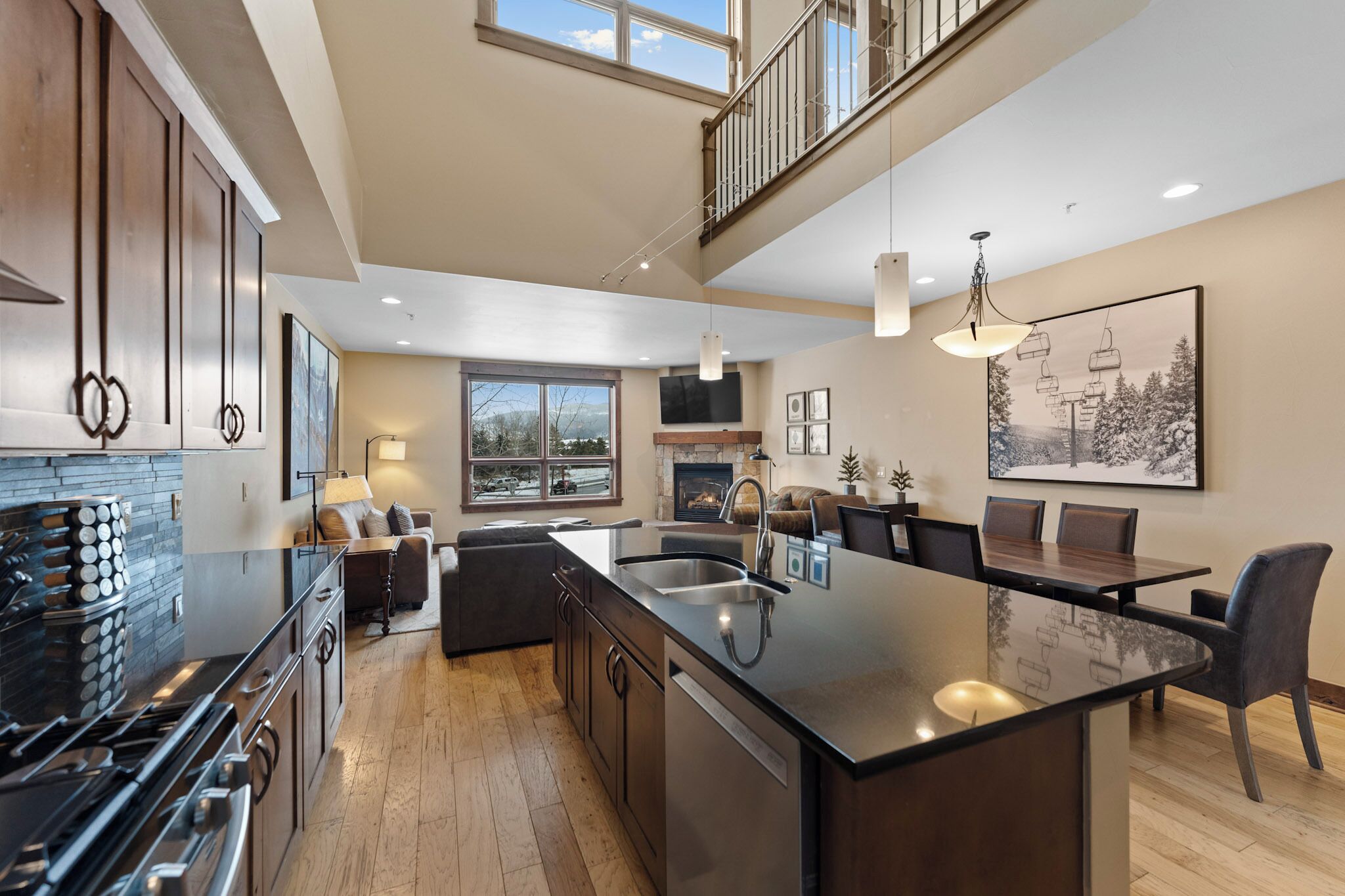 Condo (2 Bedrooms) | Front of property