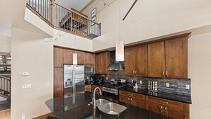 公寓式客房 (2 Bedrooms) | 住宿服务设施