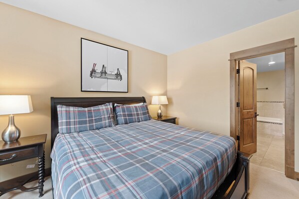 Condo (2 Bedrooms) | Fachada