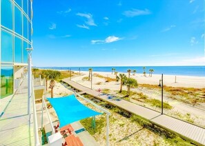 On the beach - Panoramic Gulf Views- Two bedroom condo-On the Beach with Balcony! (Biloxi)