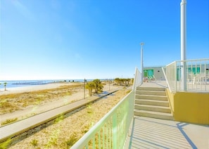 Property grounds - Panoramic Gulf Views- Two bedroom condo-On the Beach with Balcony! (Biloxi)
