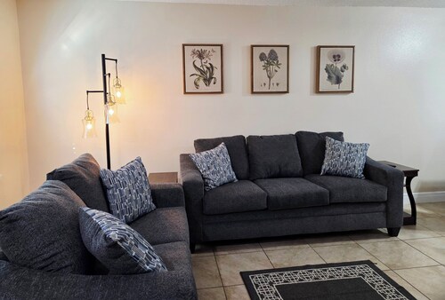 Toria Suites Condo 924