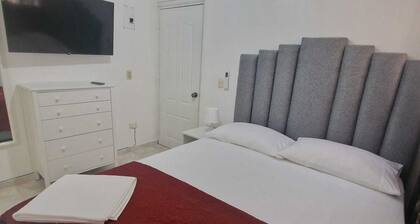 Cozy 3 rooms cabin in tranquil Santiago de los Caballeros with AC and wifi