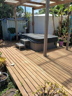 Terrace/patio - Rustic Retreat - Army Bay - Multi Modality Healing Centre - NEW ACCOM (Rodney)