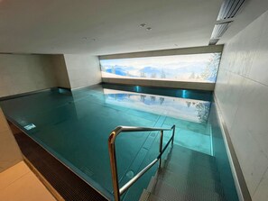 Innenpool, beheizter Pool