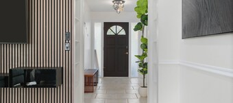 3 Bedroom 2.5 bath Family Retreat with Heated Pool,Hot tub & Game Room