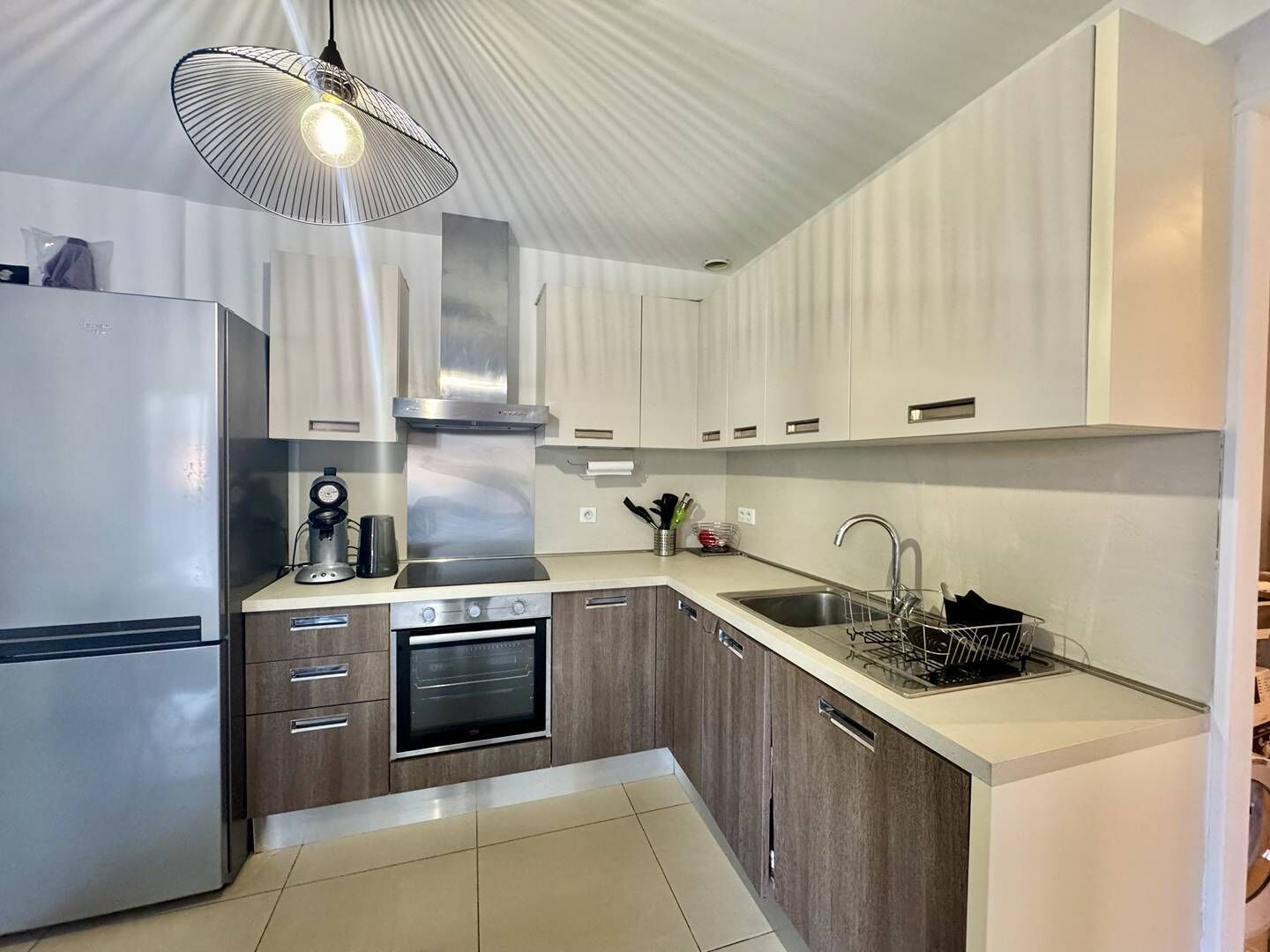 Réfrigérateur, micro-ondes, four, lave-vaisselle