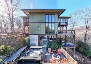 Terrace/patio - Watia View, Smoky Mountain Views, Hot Tub, Modern Design (Bryson City)