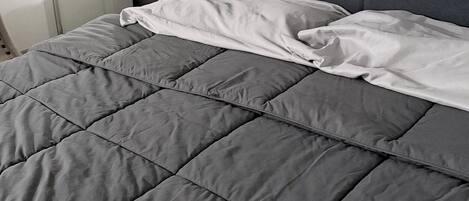 Bügeleisen/Bügelbrett, WLAN, Bettwäsche