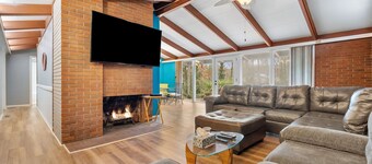 3-bedroom furnished retro rancher in Easley with fenced yard