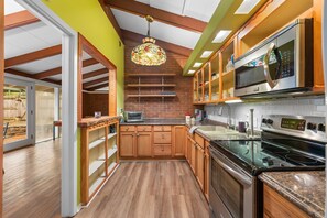 Private kitchen - 3-bedroom furnished retro rancher in Easley with fenced yard (Easley)