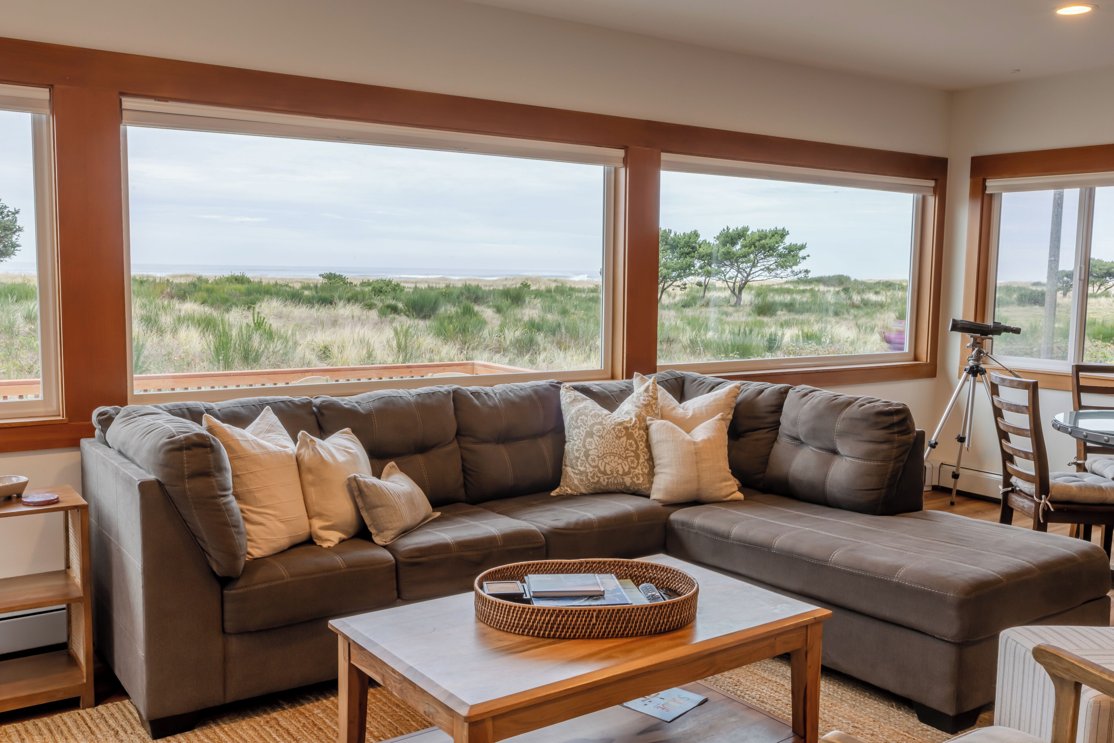 Smart TV, chimenea y tenis de mesa 