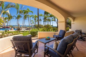 Outdoor dining - 2BR Condo King Suites, Prime San Jose Location (San Jose del Cabo)
