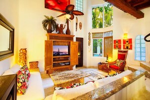 Smart TV - Serene 1BR/2BA Loft On 5th Ave Steps to Mamitas (Playa Del Carmen)